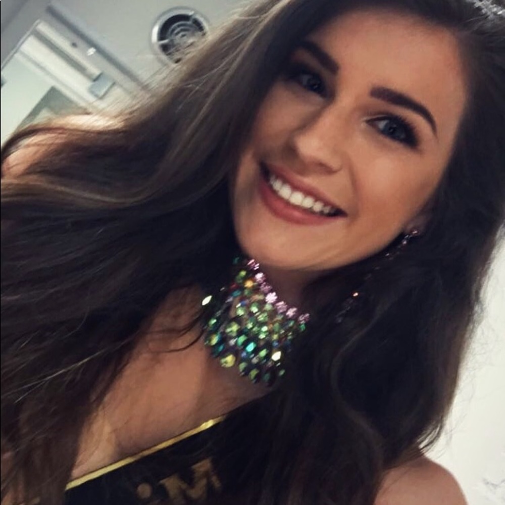 Meet your Posher, Abigayle